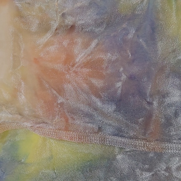 Aritzia Wilfred Free Halsey Soft Rainbow Tie Dye - Picture 2 of 9